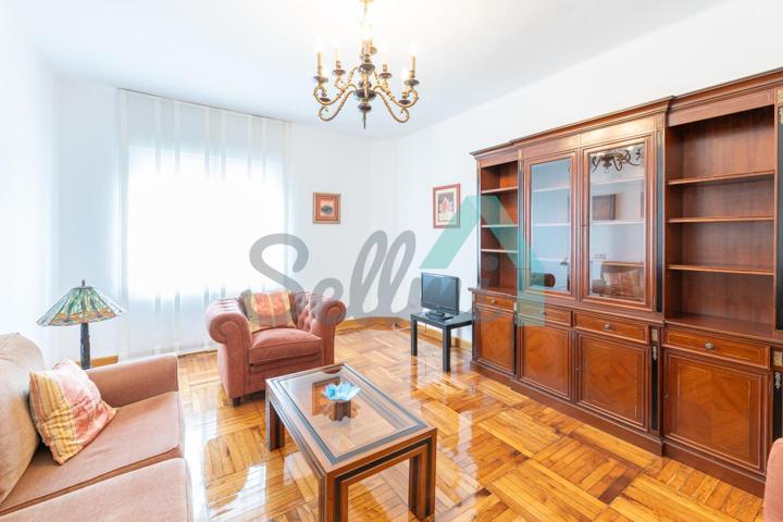 Piso en alquiler en Oviedo de 122 m2 photo 0