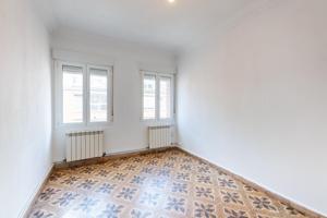 Piso en venta en Oviedo de 84 m2 photo 0