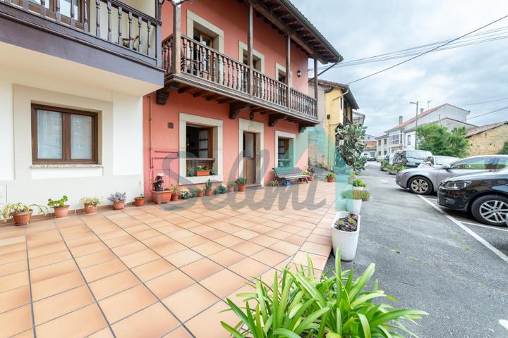 Pareado en venta en Pola de Siero de 192 m2 photo 0