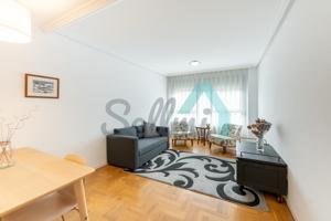 Piso en alquiler en Oviedo de 75 m2 photo 0