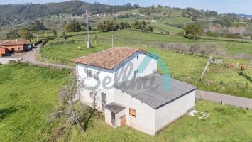 Casa - Chalet en venta en Valdebárcena de 155 m2 photo 0