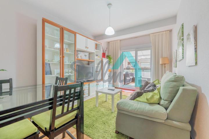 Piso en venta en Oviedo de 81 m2 photo 0