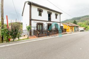 Casa - Chalet en venta en El Llau de 226 m2 photo 0