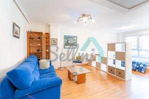 Estudio en alquiler en Oviedo de 46 m2 photo 0