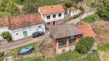 Pareado en venta en Rendaliego de 305 m2 photo 0