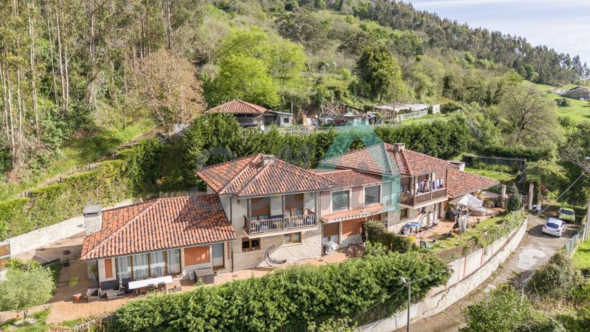 Casa - Chalet en venta en Oviedo de 462 m2 photo 0