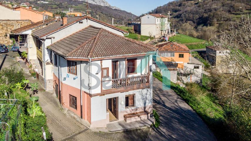 Casa De Pueblo en venta en Felguera de 102 m2 photo 0