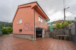 Casa - Chalet en alquiler en Ules de 190 m2 photo 0