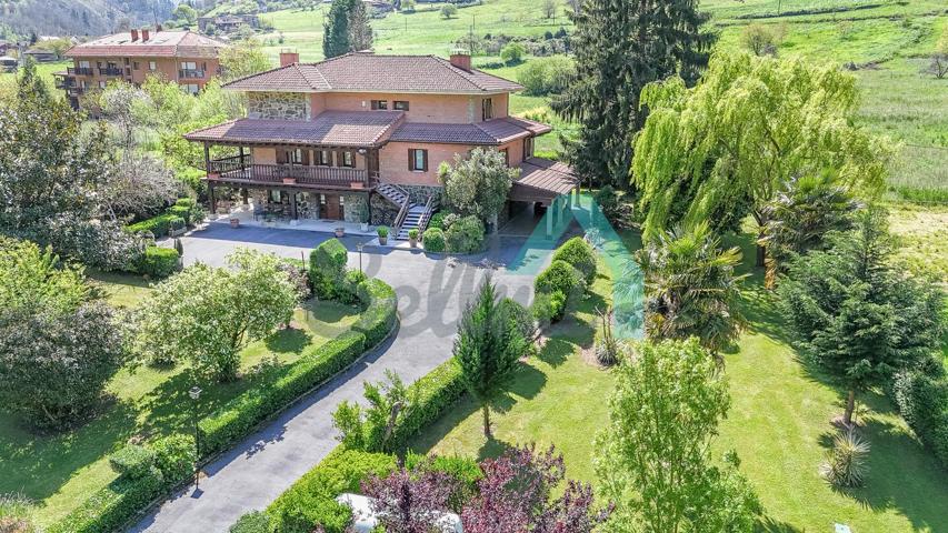 Casa - Chalet en venta en Tuña de 440 m2 photo 0
