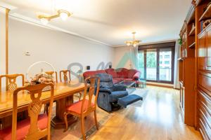 Piso en venta en Oviedo de 128 m2 photo 0