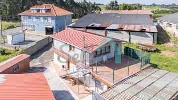 Casa - Chalet en venta en La Iría de 881 m2 photo 0
