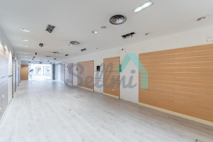 Local en alquiler en Oviedo de 141 m2 photo 0