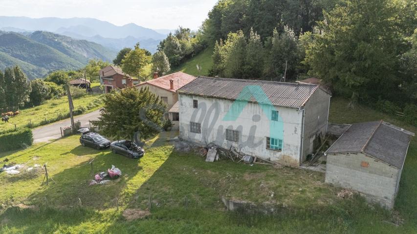 Casa - Chalet en venta en La Paranza de 350 m2 photo 0