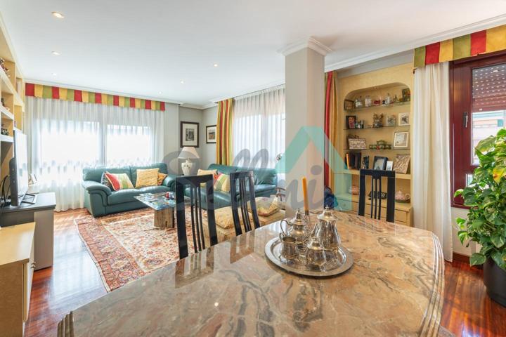 Piso en venta en Oviedo de 130 m2 photo 0