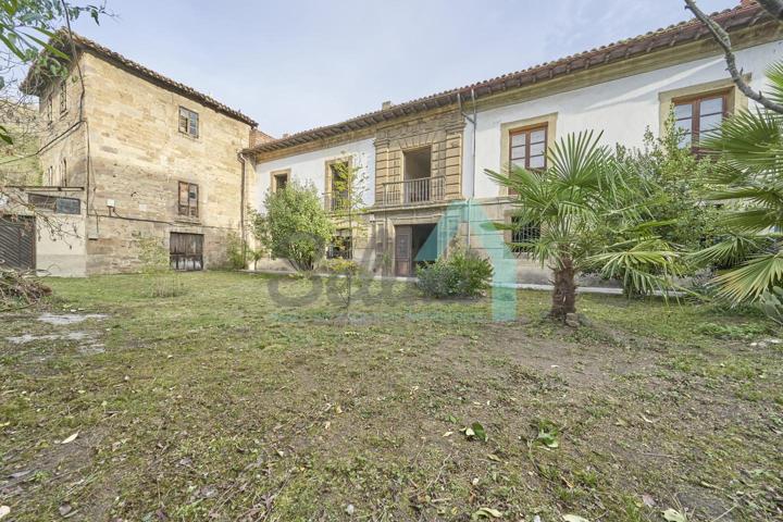 Pareado en venta en Campomanes de 617 m2 photo 0