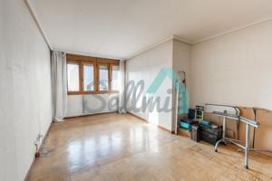 Piso en venta en Oviedo de 94 m2 photo 0