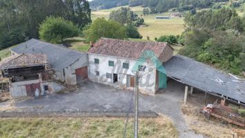 Casa De Pueblo en venta en Llanera de 280 m2 photo 0