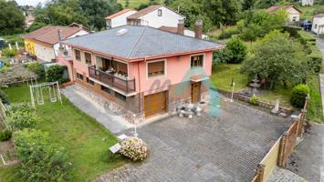 Casa - Chalet en venta en Oviedo de 291 m2 photo 0