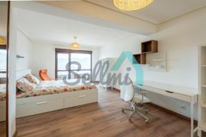 Habitación en alquiler en Oviedo de 100 m2 photo 0