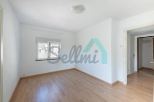 Piso en venta en El Llugar de 64 m2 photo 0