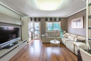 Habitación en alquiler en Oviedo de 124 m2 photo 0