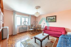 Piso en venta en Oviedo de 108 m2 photo 0