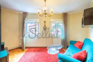 Piso en venta en Oviedo de 51 m2 photo 0