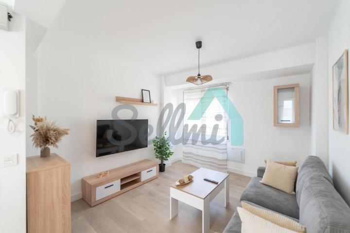 Piso en venta en Gijón de 69 m2 photo 0