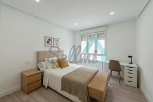 Habitación en alquiler en Oviedo de 97 m2 photo 0