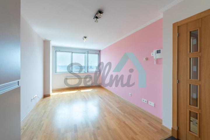 Piso en venta en Oviedo de 44 m2 photo 0