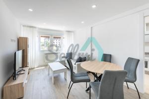 Habitación en alquiler en Oviedo de 80 m2 photo 0