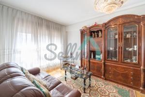 Piso en venta en Oviedo de 85 m2 photo 0