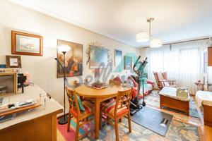 Piso en venta en Oviedo de 87 m2 photo 0