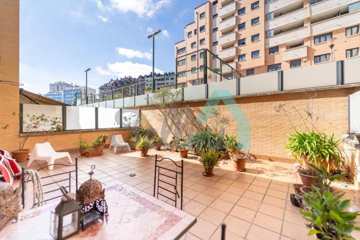 Piso en venta en Oviedo de 88 m2 photo 0