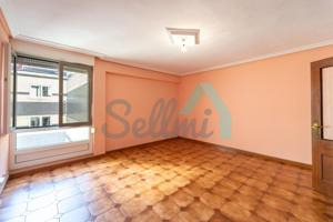Piso en venta en Oviedo de 121 m2 photo 0