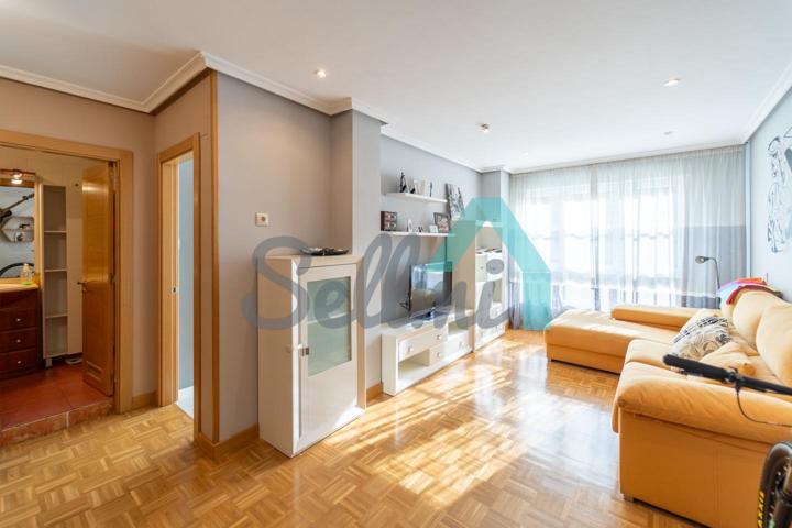 Dúplex en venta en Oviedo de 101 m2 photo 0
