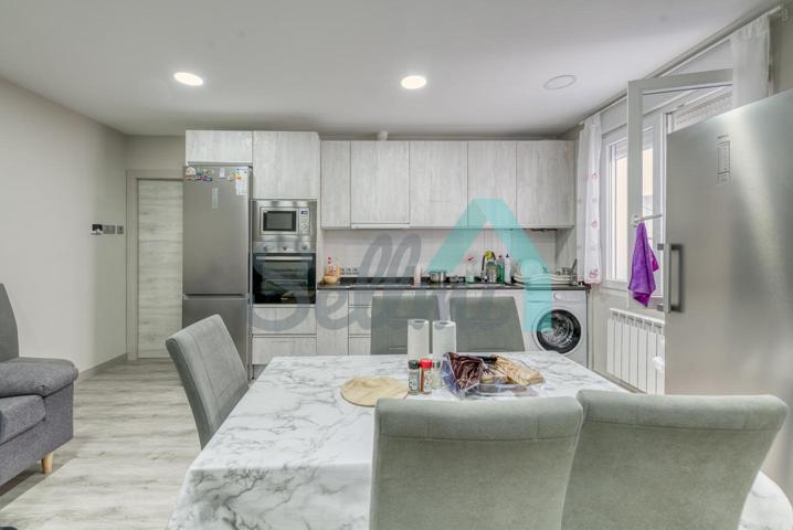 Habitación en alquiler en Oviedo de 114 m2 photo 0