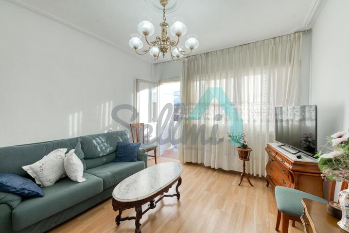 Piso en venta en Gijón de 69 m2 photo 0