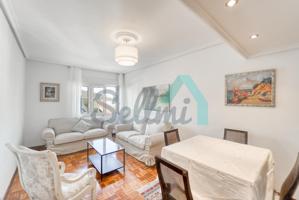 Piso en alquiler en Oviedo de 100 m2 photo 0