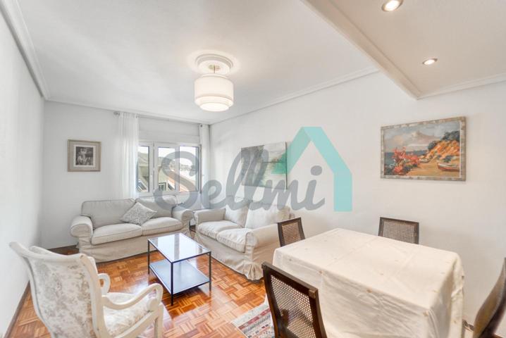 Piso en alquiler en Oviedo de 100 m2 photo 0