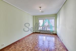 Piso en venta en Oviedo de 68 m2 photo 0