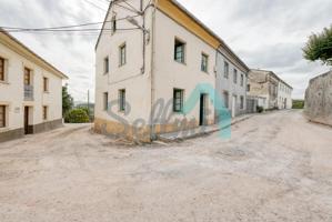 Pareado en venta en San Juan de Moldes de 160 m2 photo 0