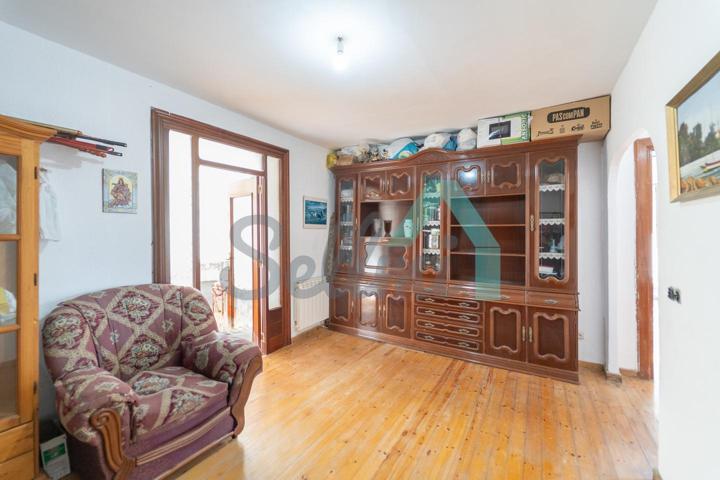 Piso en venta en Soto del Barco de 128 m2 photo 0