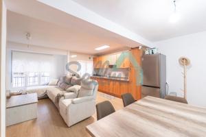 Piso en alquiler en Gijón de 71 m2 photo 0