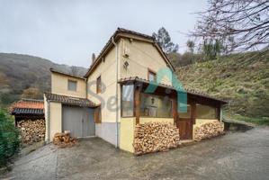 Casa - Chalet en venta en Ruayer de 140 m2 photo 0