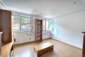 Piso en venta en Mieres de 53 m2 photo 0
