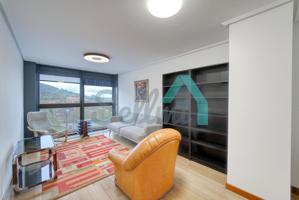 Piso en alquiler en Oviedo de 81 m2 photo 0