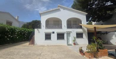 Casa con licencia de restaurante en Denia photo 0