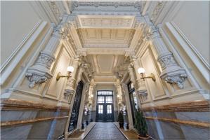Señorial piso en histórico edificio photo 0