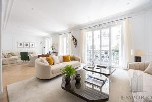 Exclusivo Apartamento de Lujo a Estrenar con Amplio Patio de Uso Privativo a pasos del Retiro photo 0